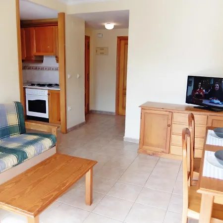 Juncos - Solo Familias Apartamento *
